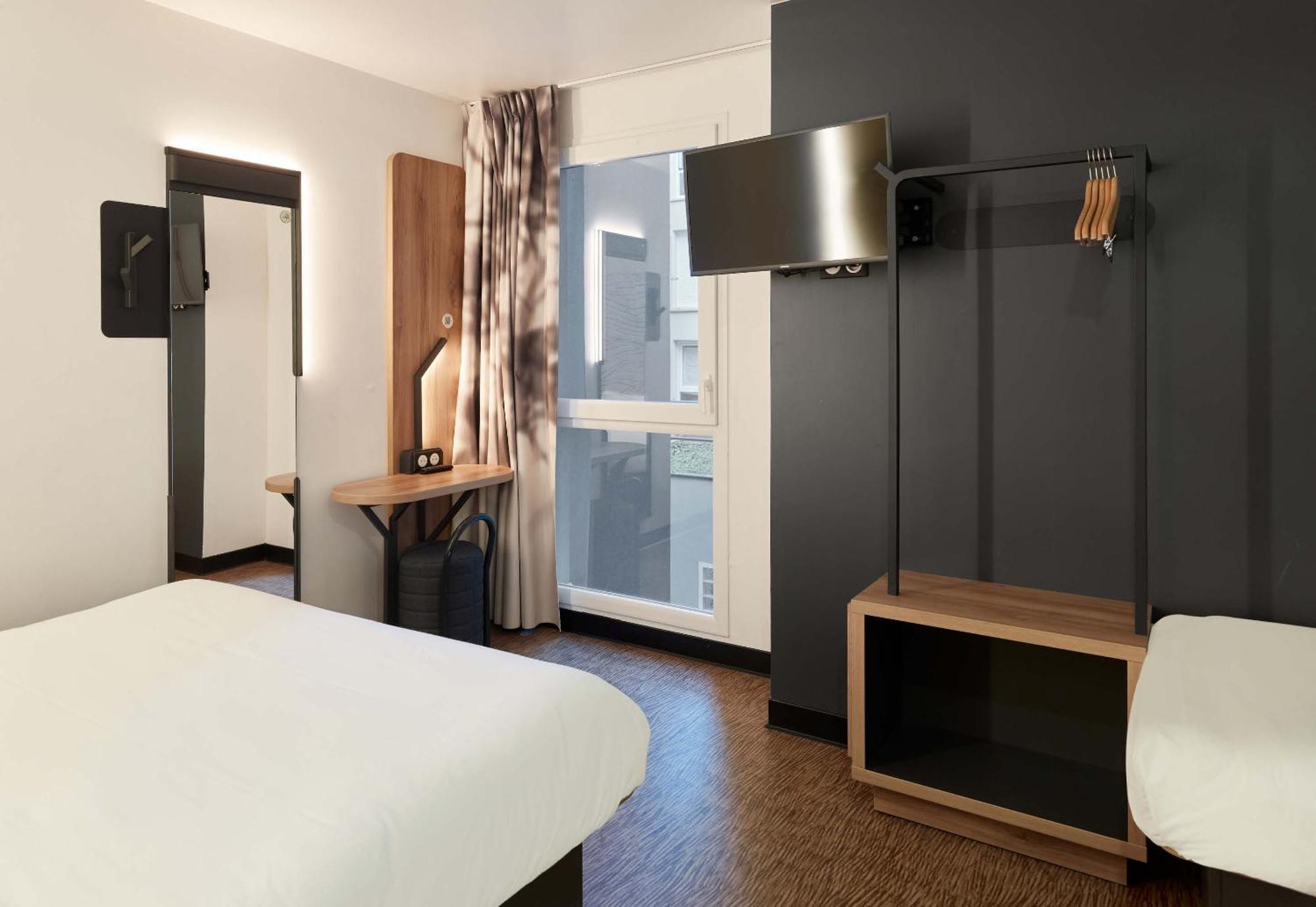 B&B Hotel Le Port Marly Saint Germain En Laye Exterior photo