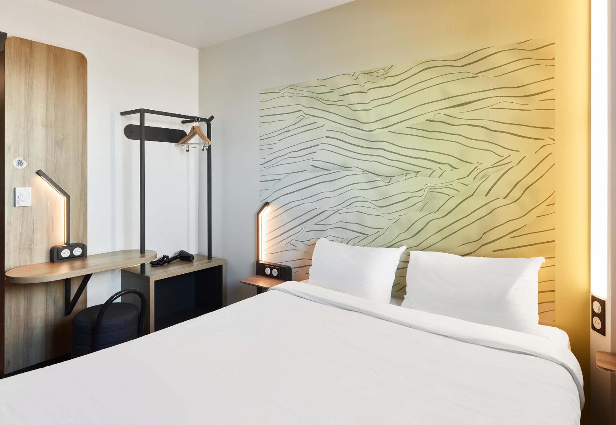 B&B Hotel Le Port Marly Saint Germain En Laye Exterior photo